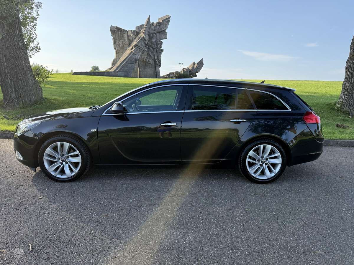 Opel Insignia, 2.0 l., hatchback