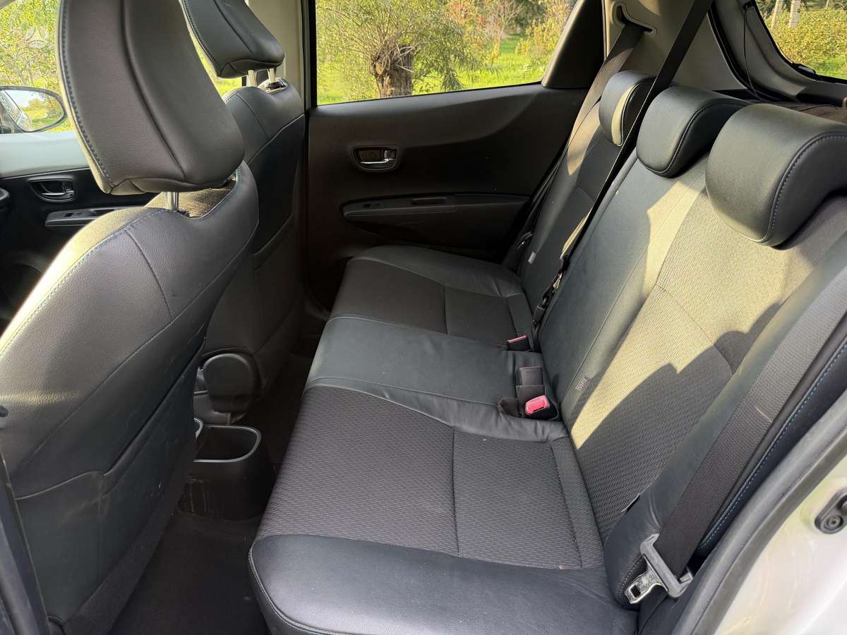 Toyota Yaris - 7