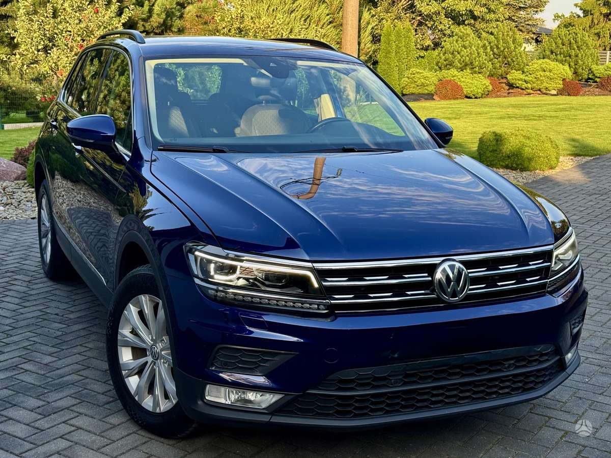 Volkswagen Tiguan - 1