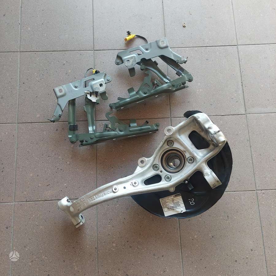 Audi Q5 kėbulo dalys