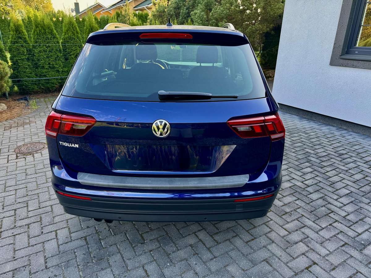 Volkswagen Tiguan - 8