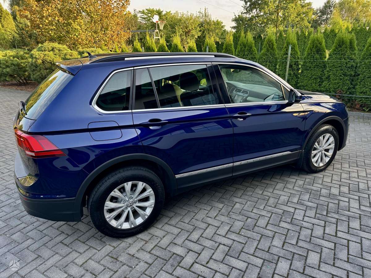 Volkswagen Tiguan - 9