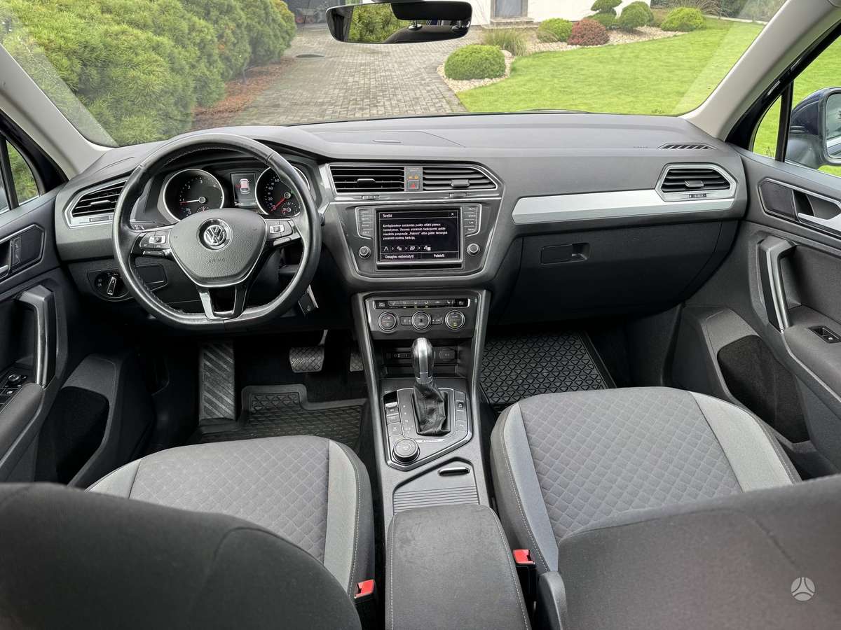 Volkswagen Tiguan - 12
