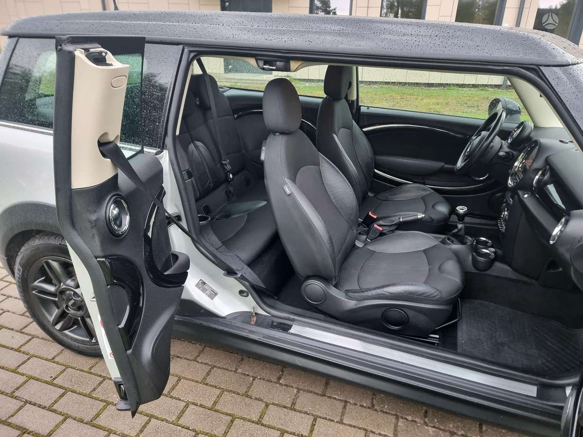 Mini Cooper, 1.6 l., Универсал