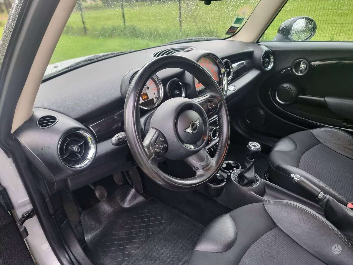 Mini Cooper, 1.6 l., Универсал