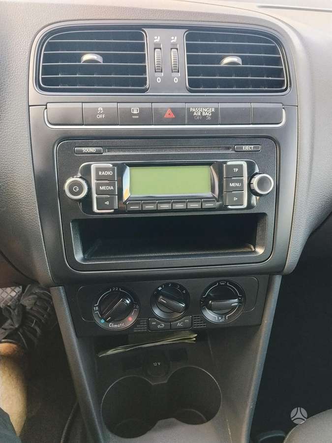 Volkswagen Polo - 11