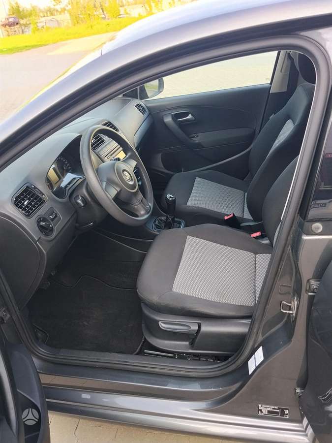 Volkswagen Polo - 12