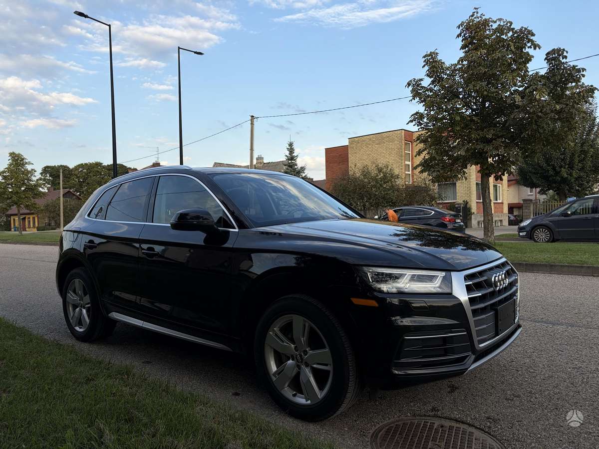 Audi Q5, 2.0 l., Внедорожник / Кроссовер