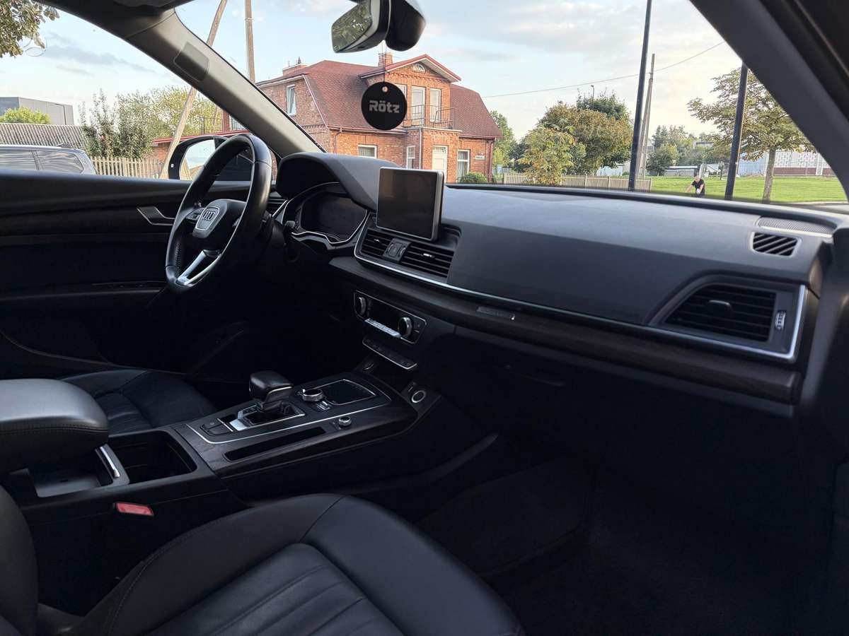 Audi Q5, 2.0 l., Внедорожник / Кроссовер