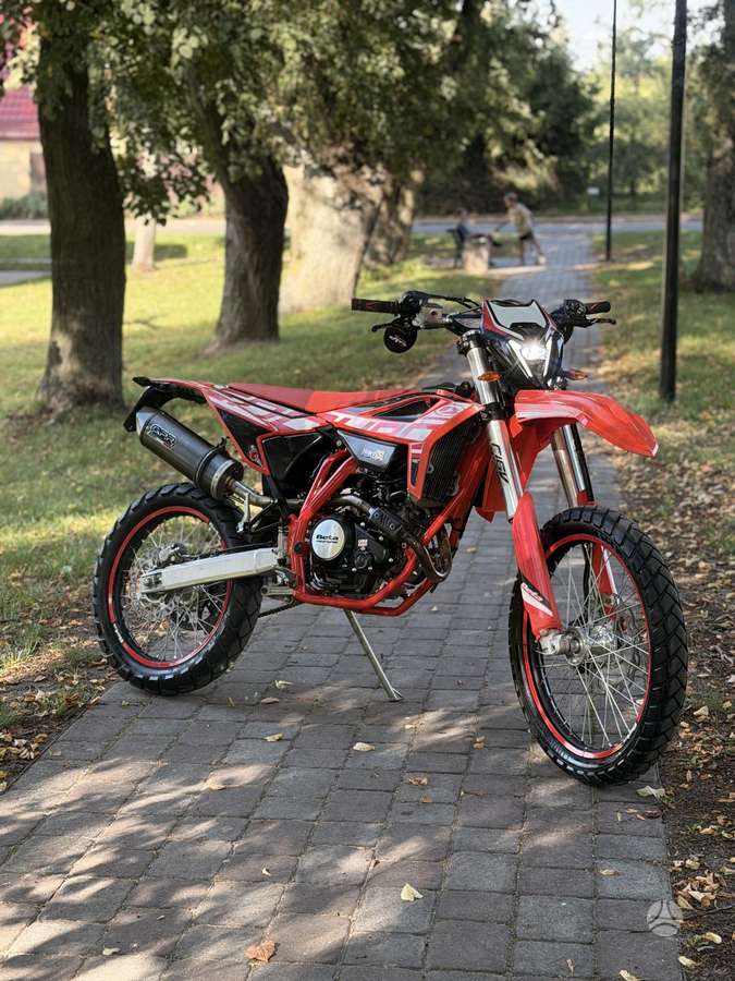 Beta RR 125cc, supermoto