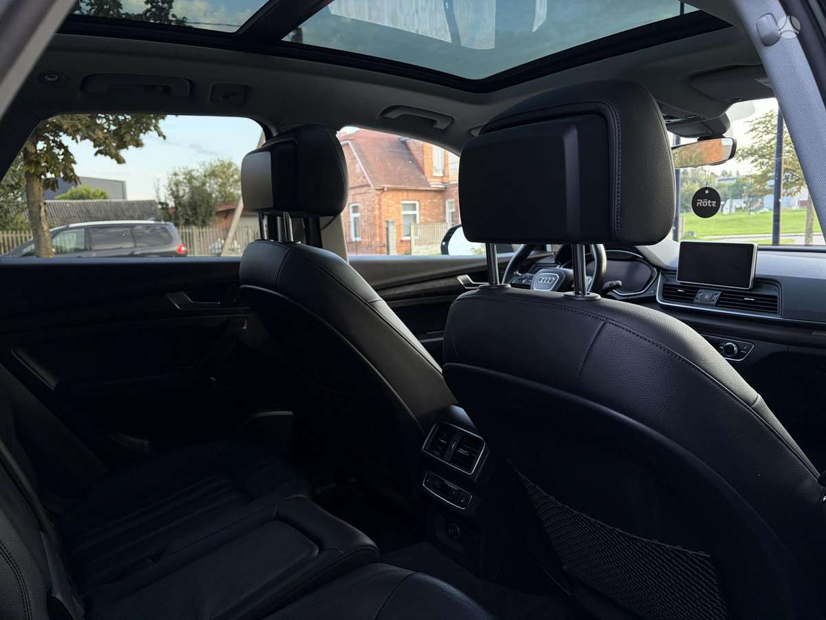 Audi Q5, 2.0 l., Внедорожник / Кроссовер