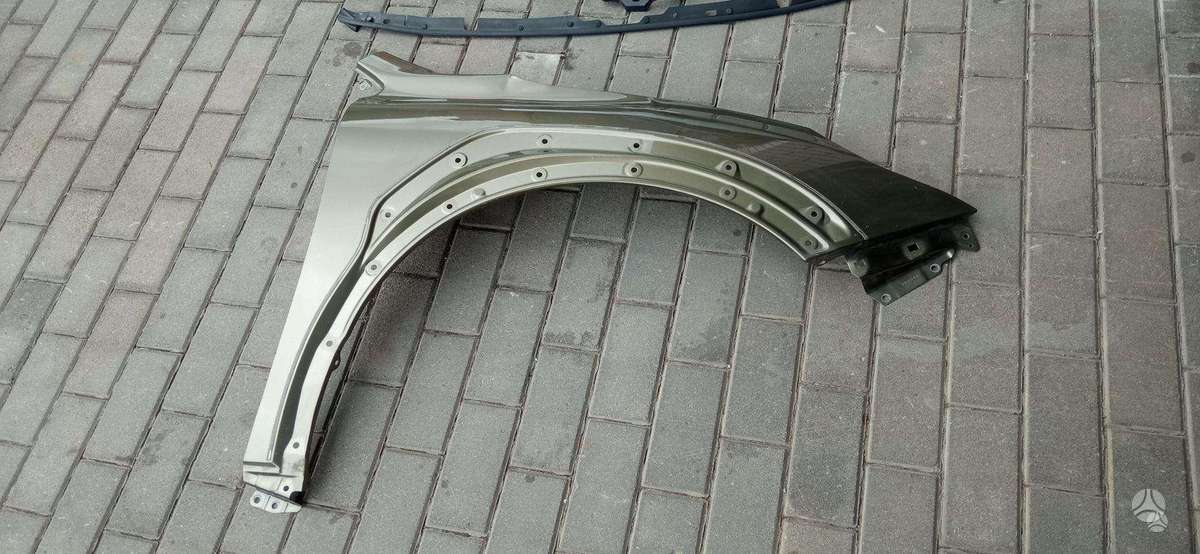 Subaru Outback kėbulo dalys
