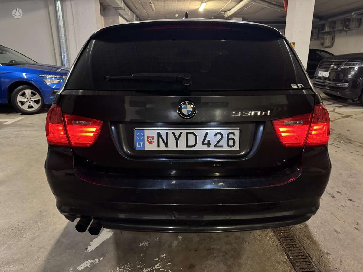 BMW 330, 3.0 l., wagon