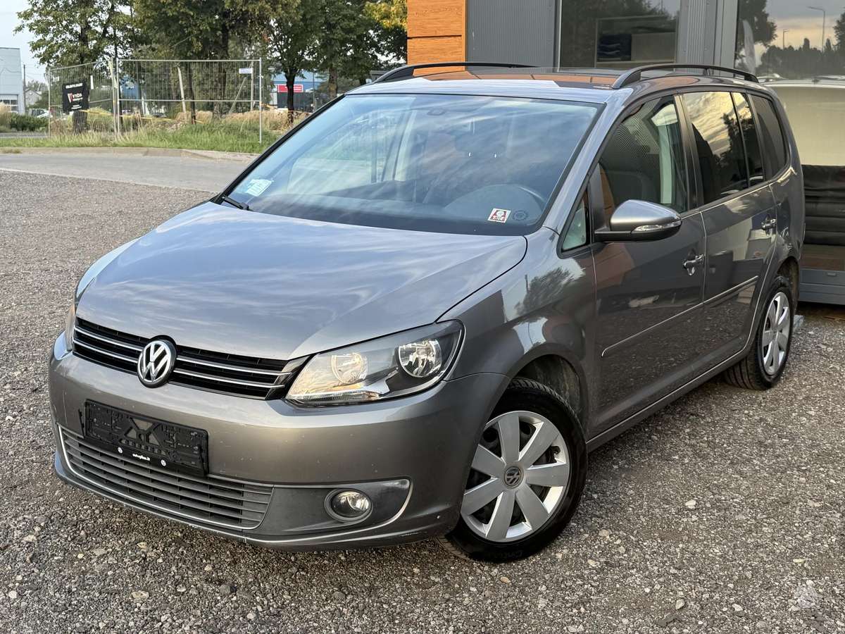 Volkswagen Touran - 1