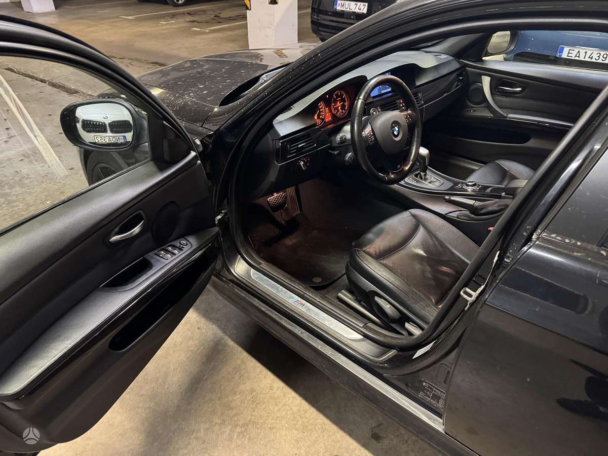 BMW 330, 3.0 l., Универсал