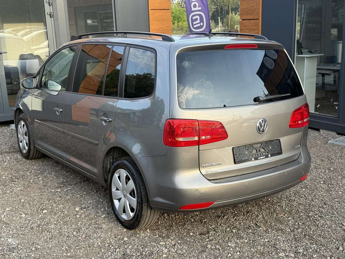 Volkswagen Touran - 3
