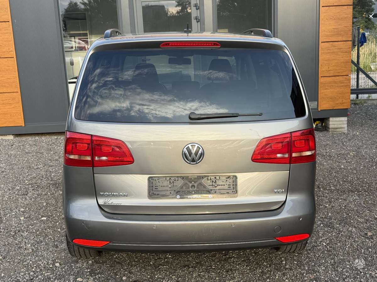 Volkswagen Touran - 5