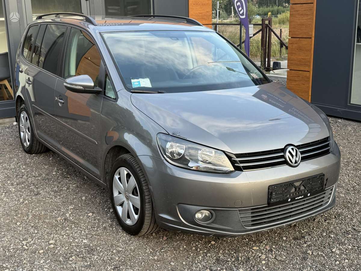 Volkswagen Touran - 9