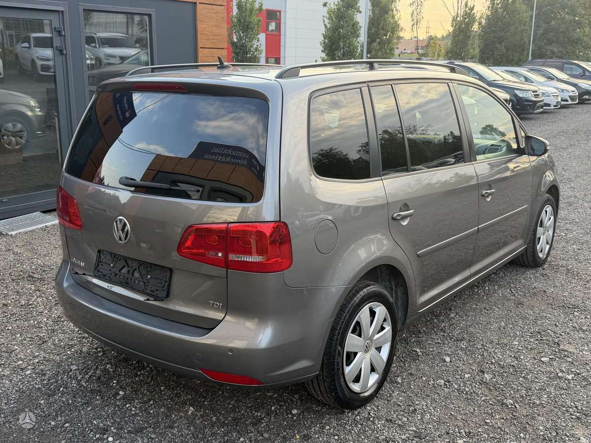 Volkswagen Touran - 7