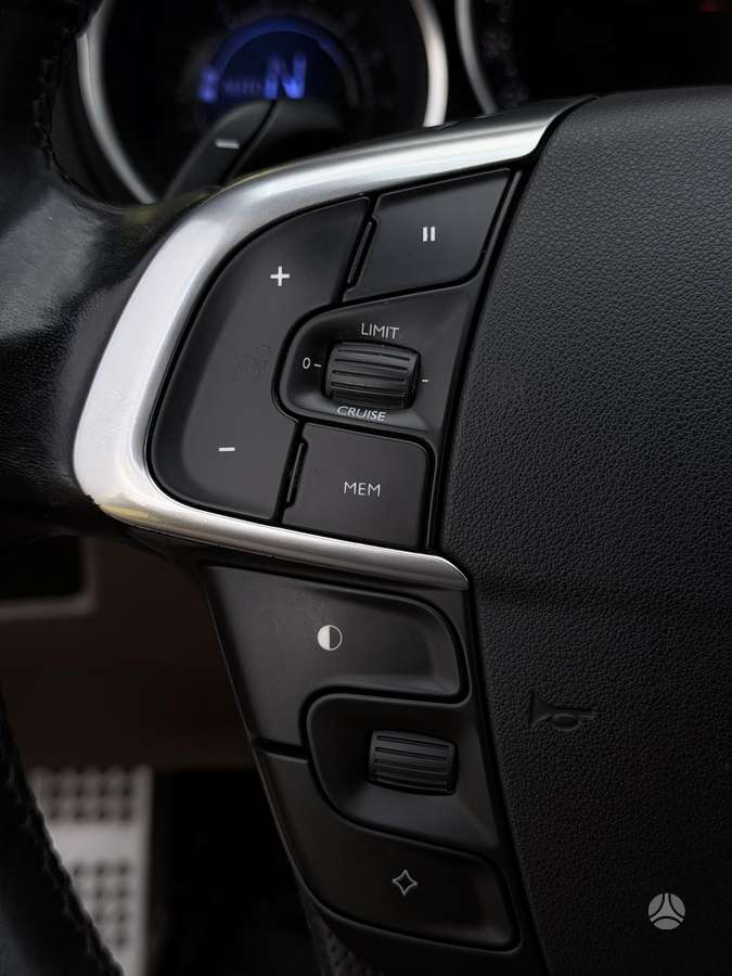 Citroen DS4, 1.6 l., Хэтчбек