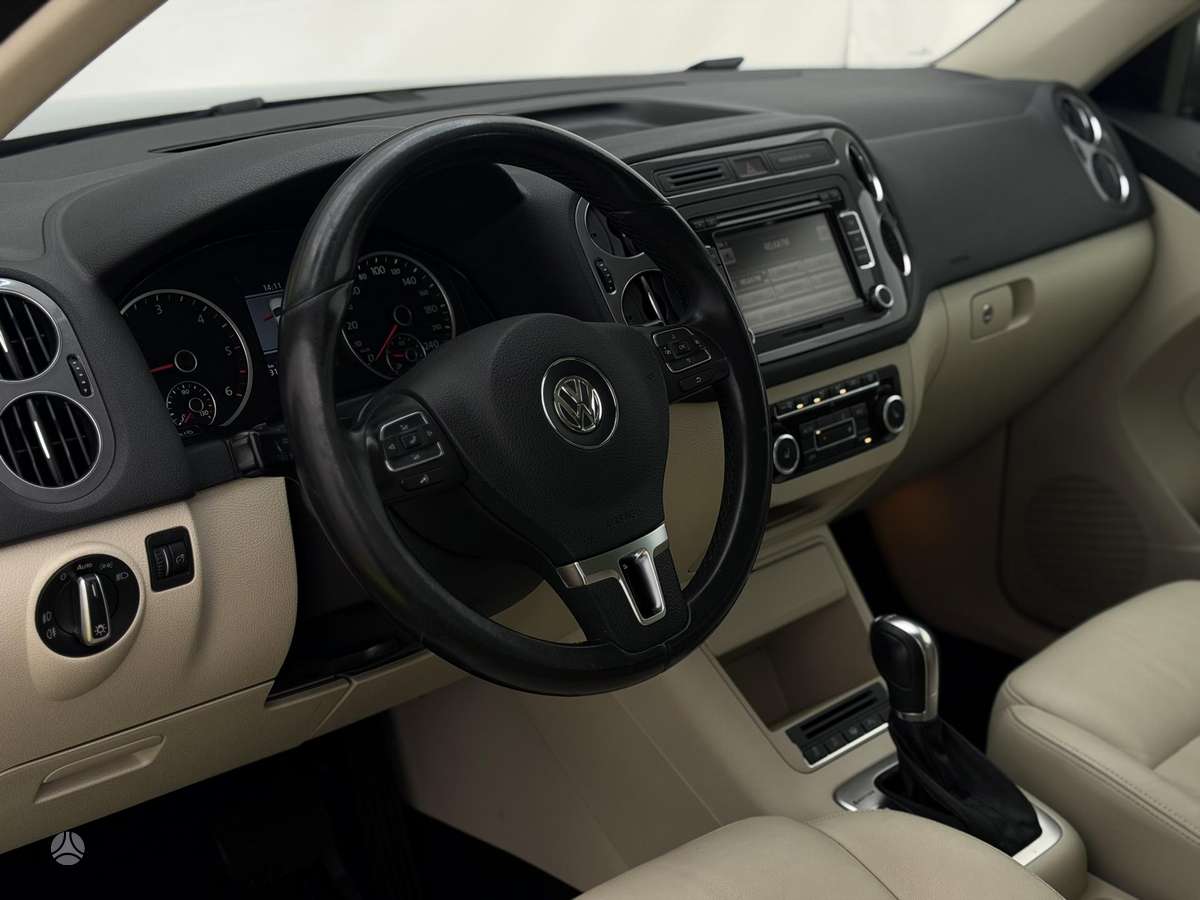 Volkswagen Tiguan - 9