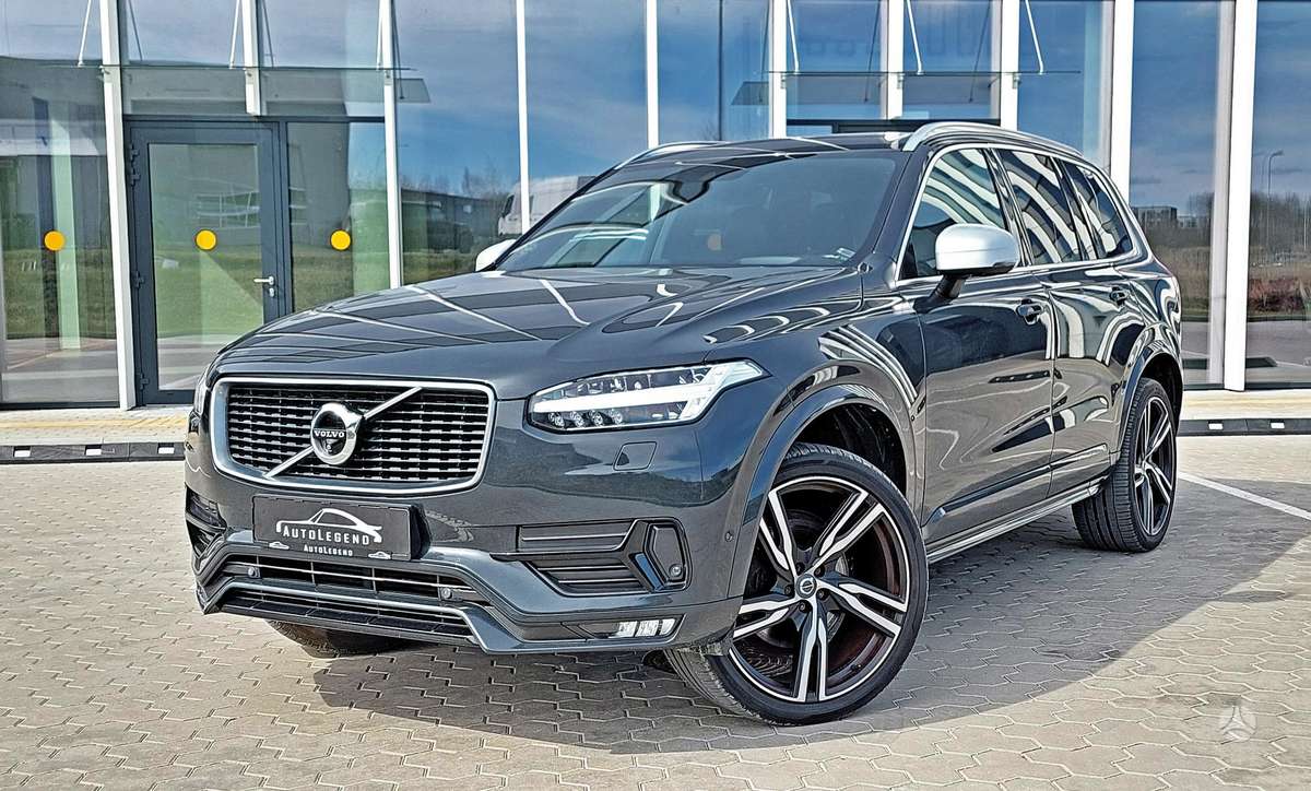 Volvo XC90 - 1