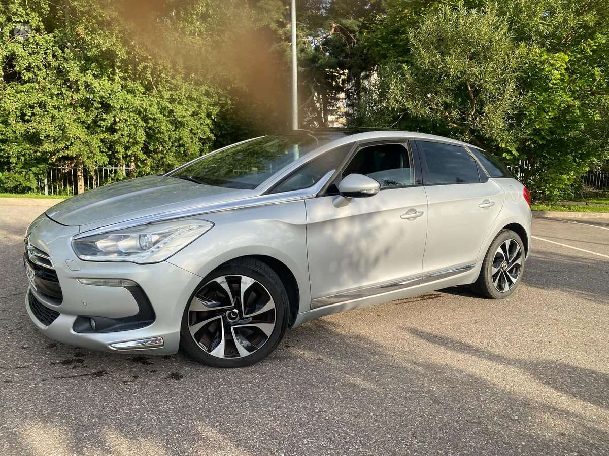 Citroen DS5, 2.0 l., hatchback