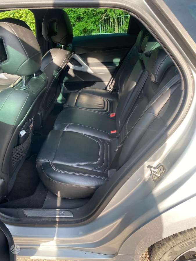 Citroen DS5, 2.0 l., hatchback