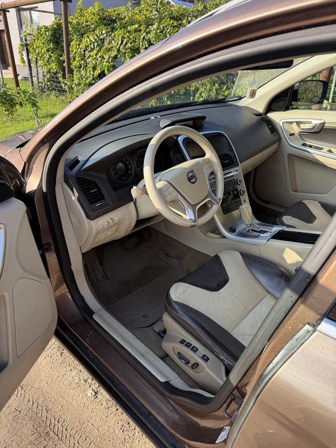 Volvo XC60 - 11