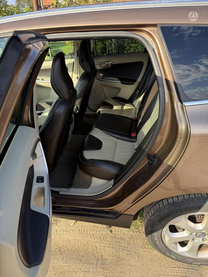 Volvo XC60 - 12