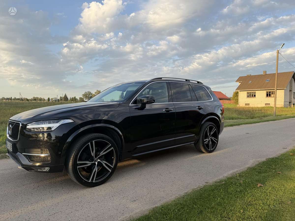 Volvo XC90 - 1