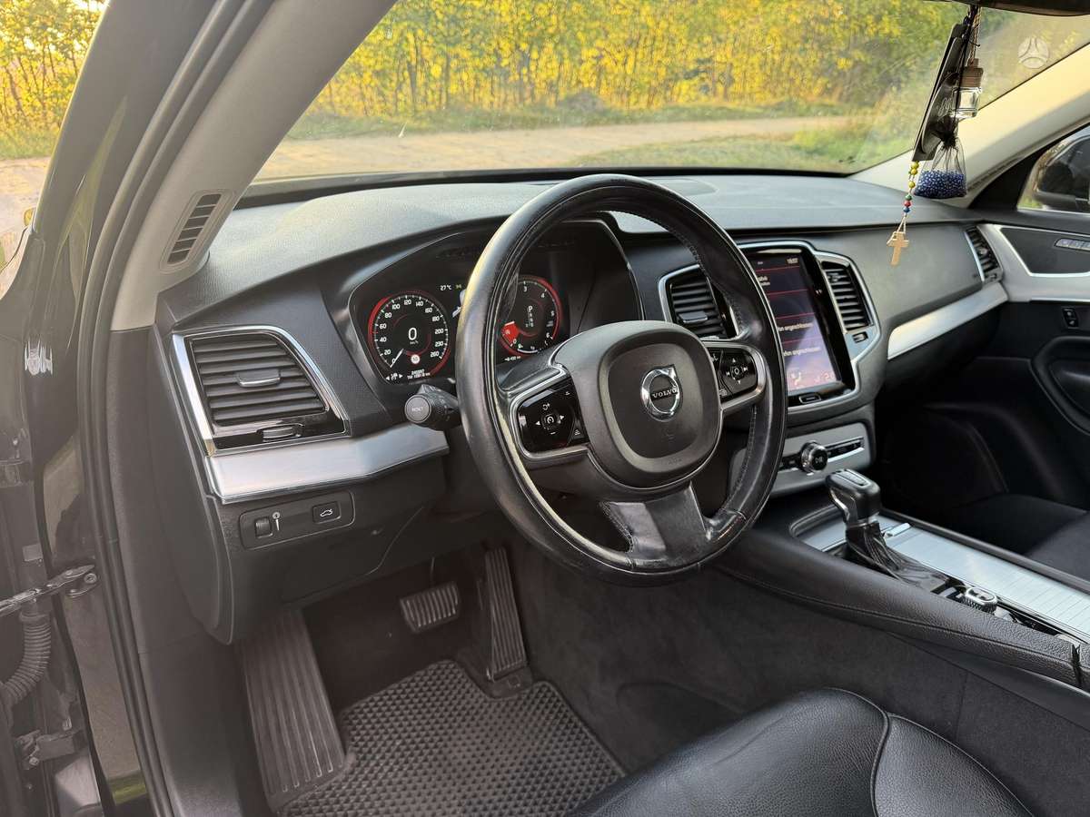 Volvo XC90 - 7