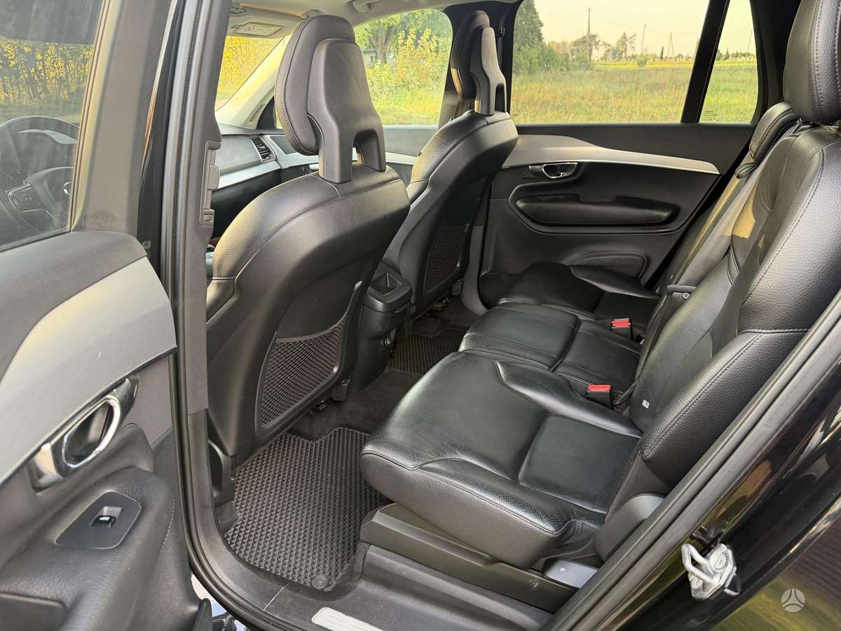 Volvo XC90 - 10