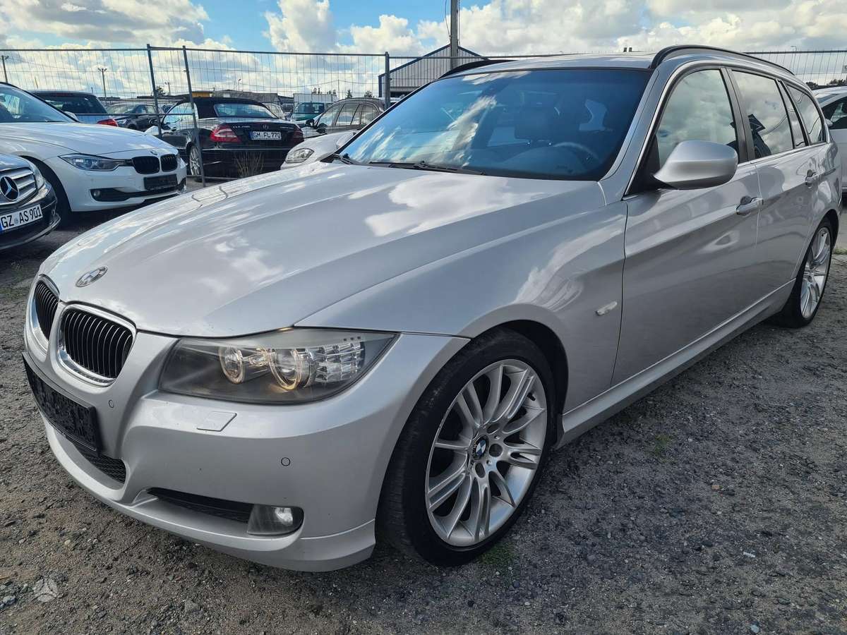BMW 330, 3.0 l., Универсал