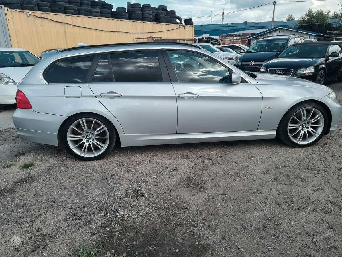 BMW 330, 3.0 l., Универсал