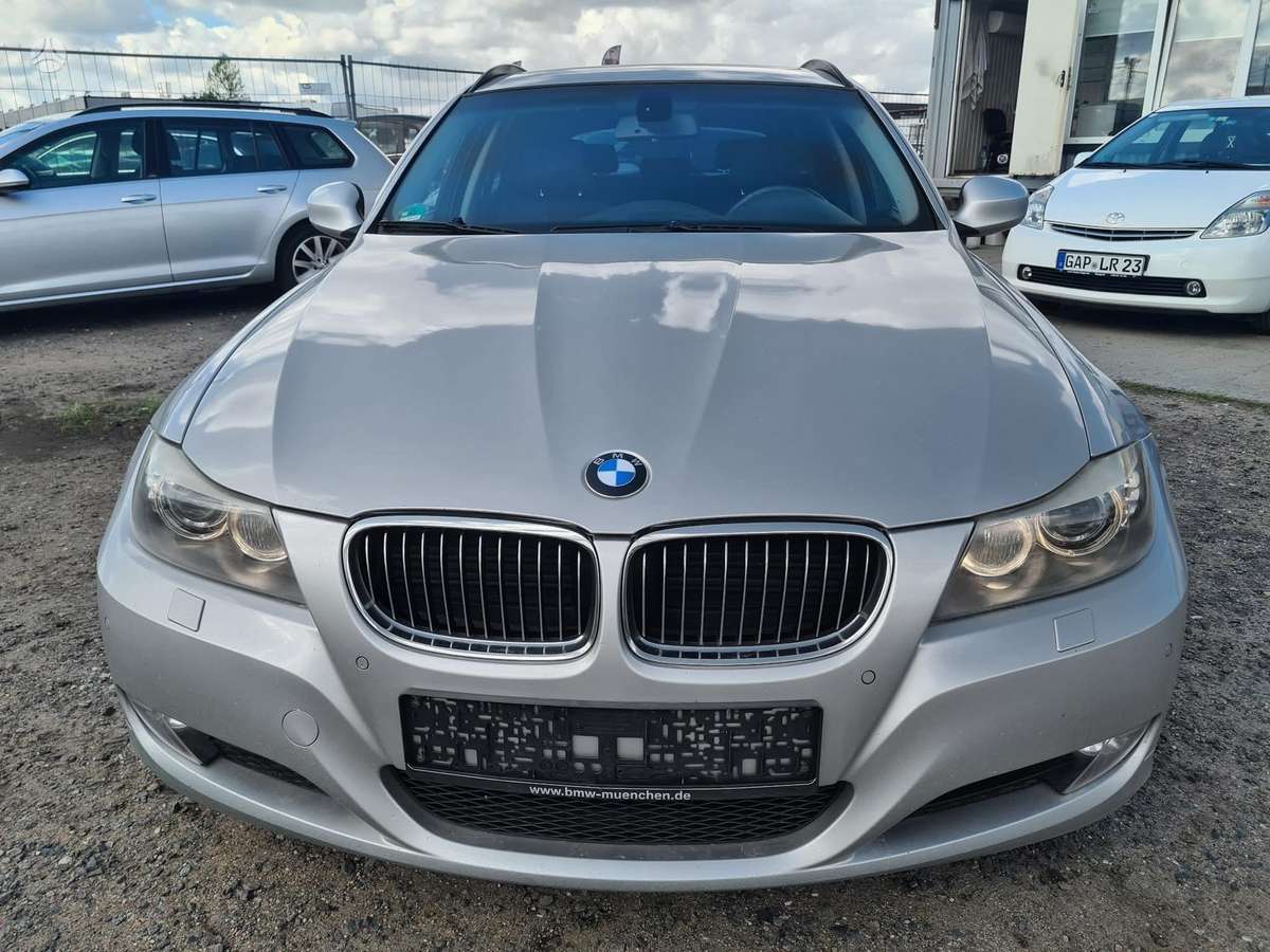 BMW 330, 3.0 l., Универсал