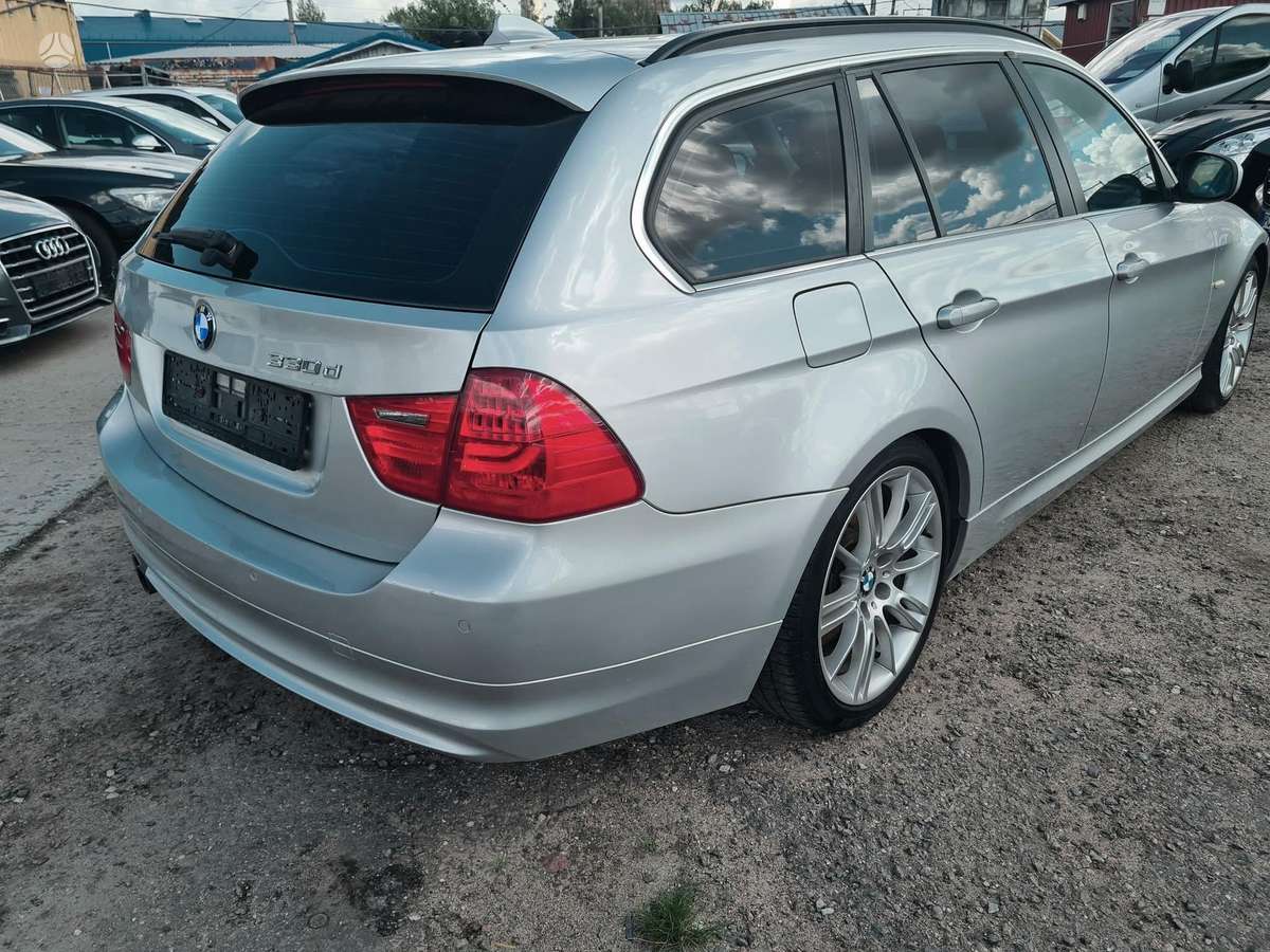 BMW 330, 3.0 l., Универсал
