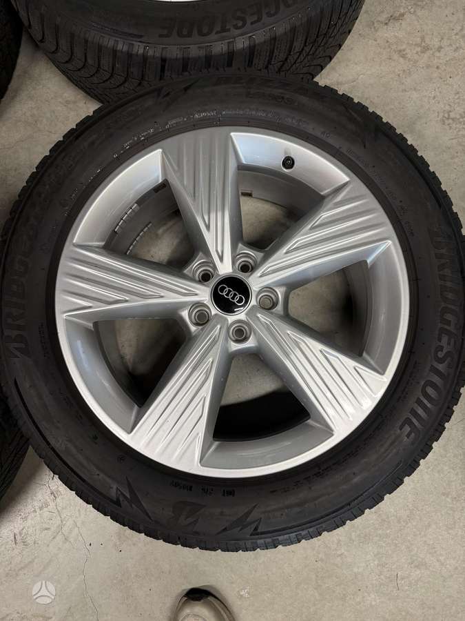 Audi 89A601025B Q4 E-tron, light alloy, R19