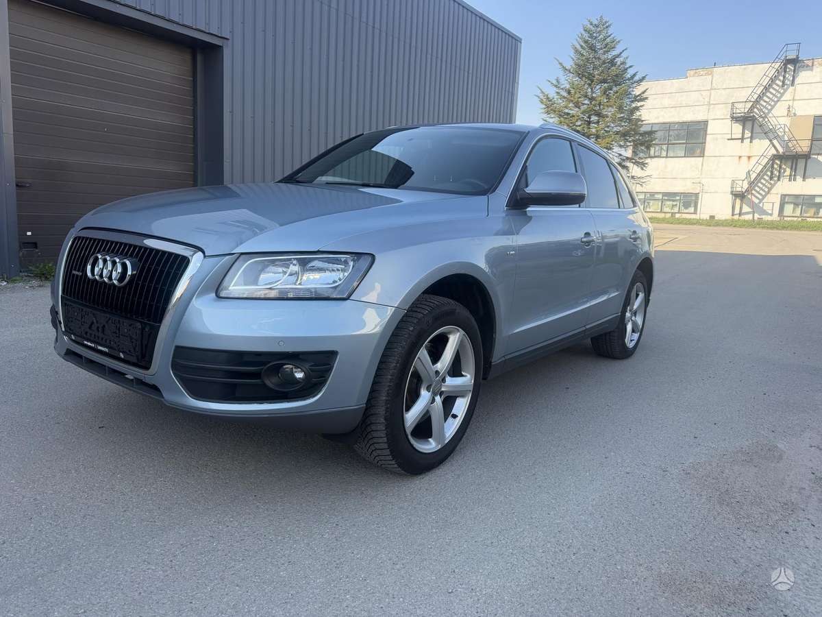 Audi Q5, 3.0 l., off-road / crossover