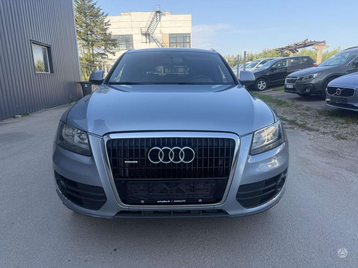 Audi Q5, 3.0 l., off-road / crossover
