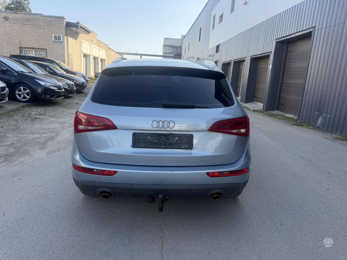 Audi Q5, 3.0 l., off-road / crossover