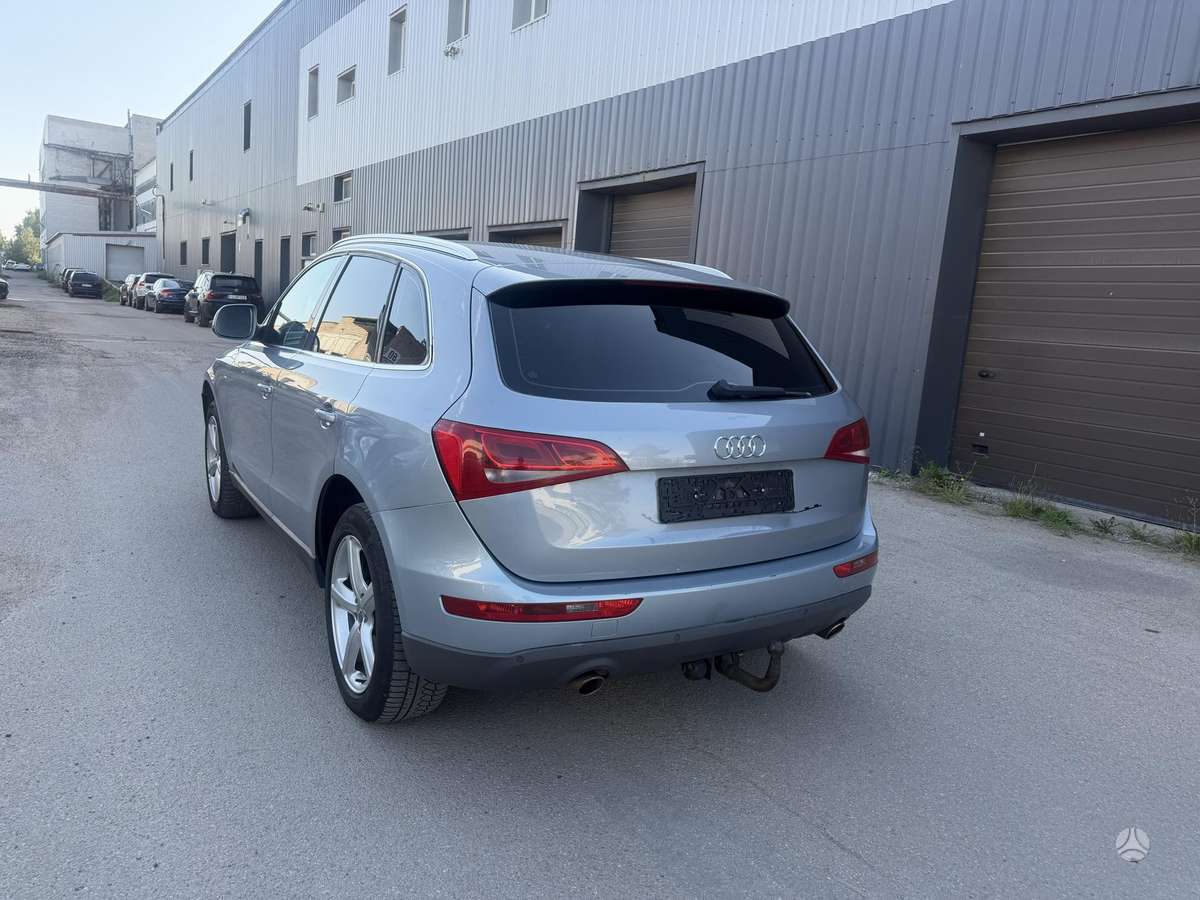 Audi Q5, 3.0 l., off-road / crossover