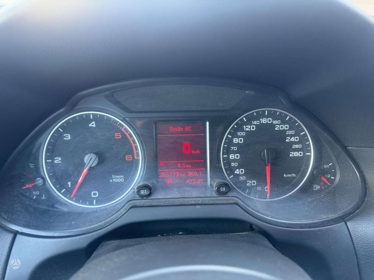 Audi Q5, 3.0 l., off-road / crossover