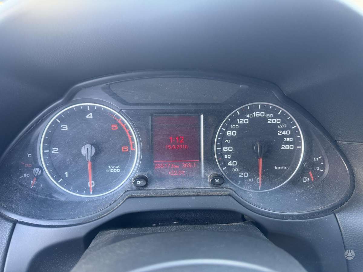 Audi Q5, 3.0 l., off-road / crossover