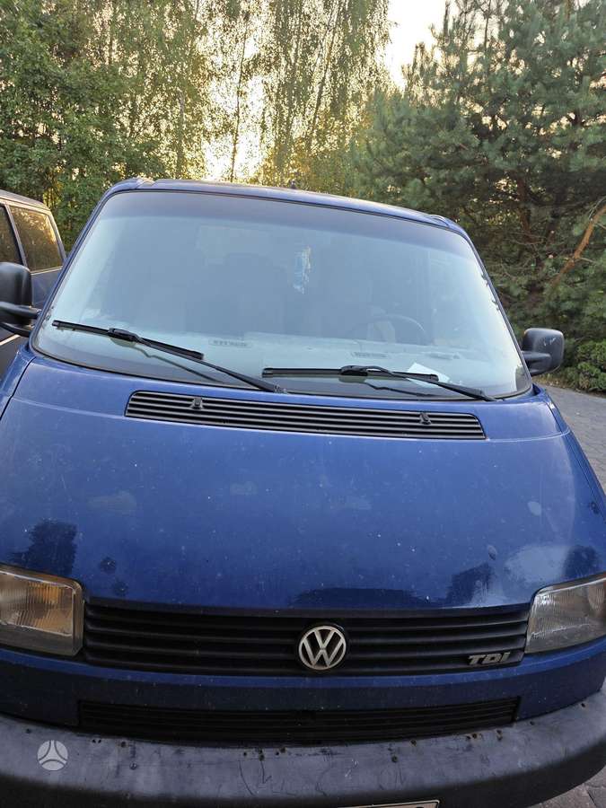 Volkswagen Transporter - 1