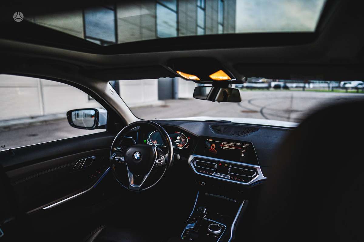 BMW 320, 2.0 l., Седан