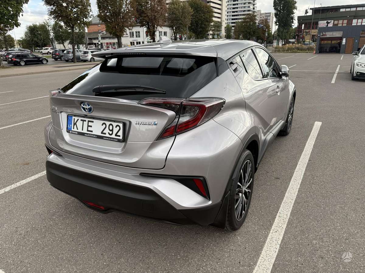 Toyota C-HR - 3