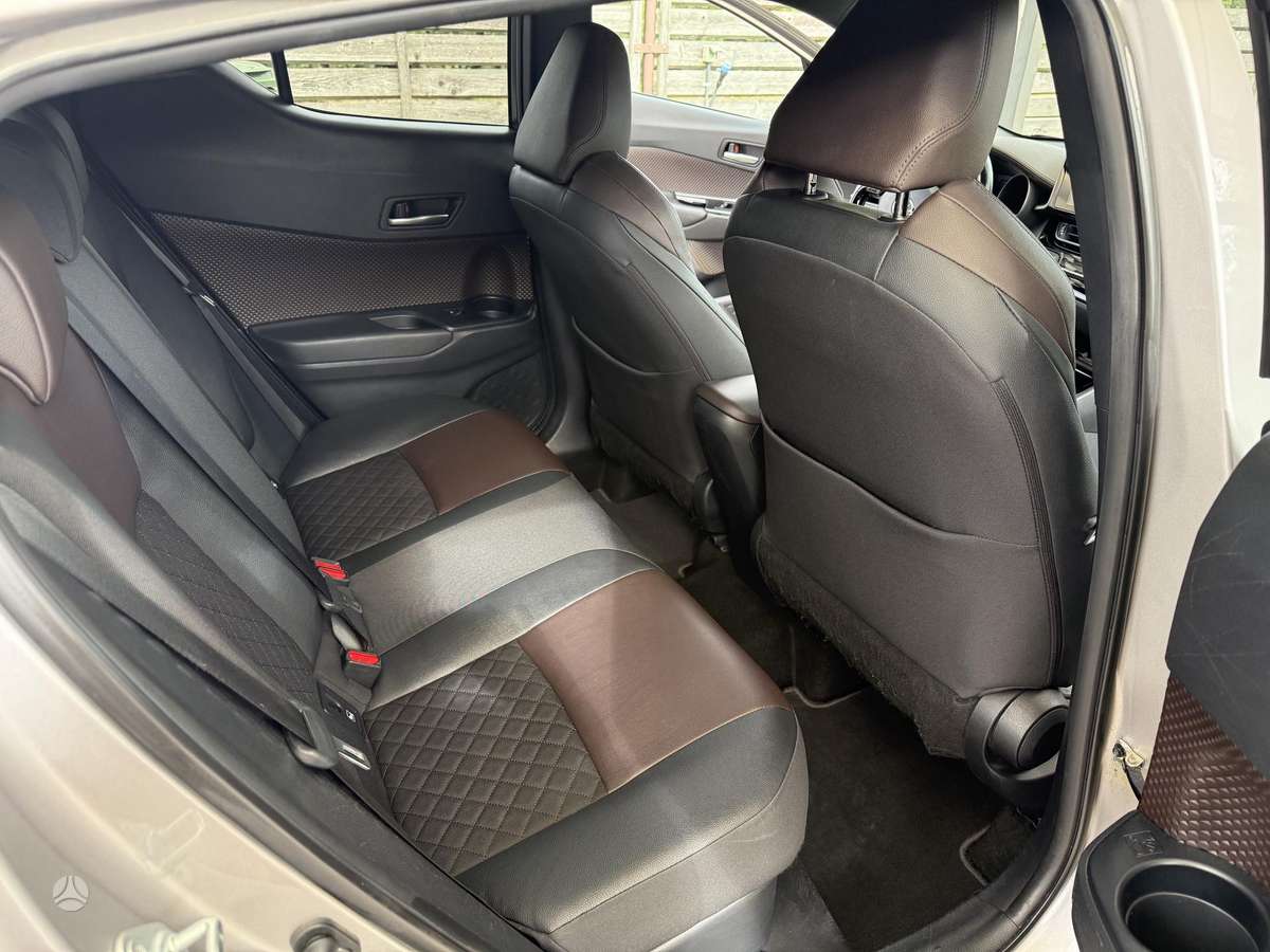Toyota C-HR - 8