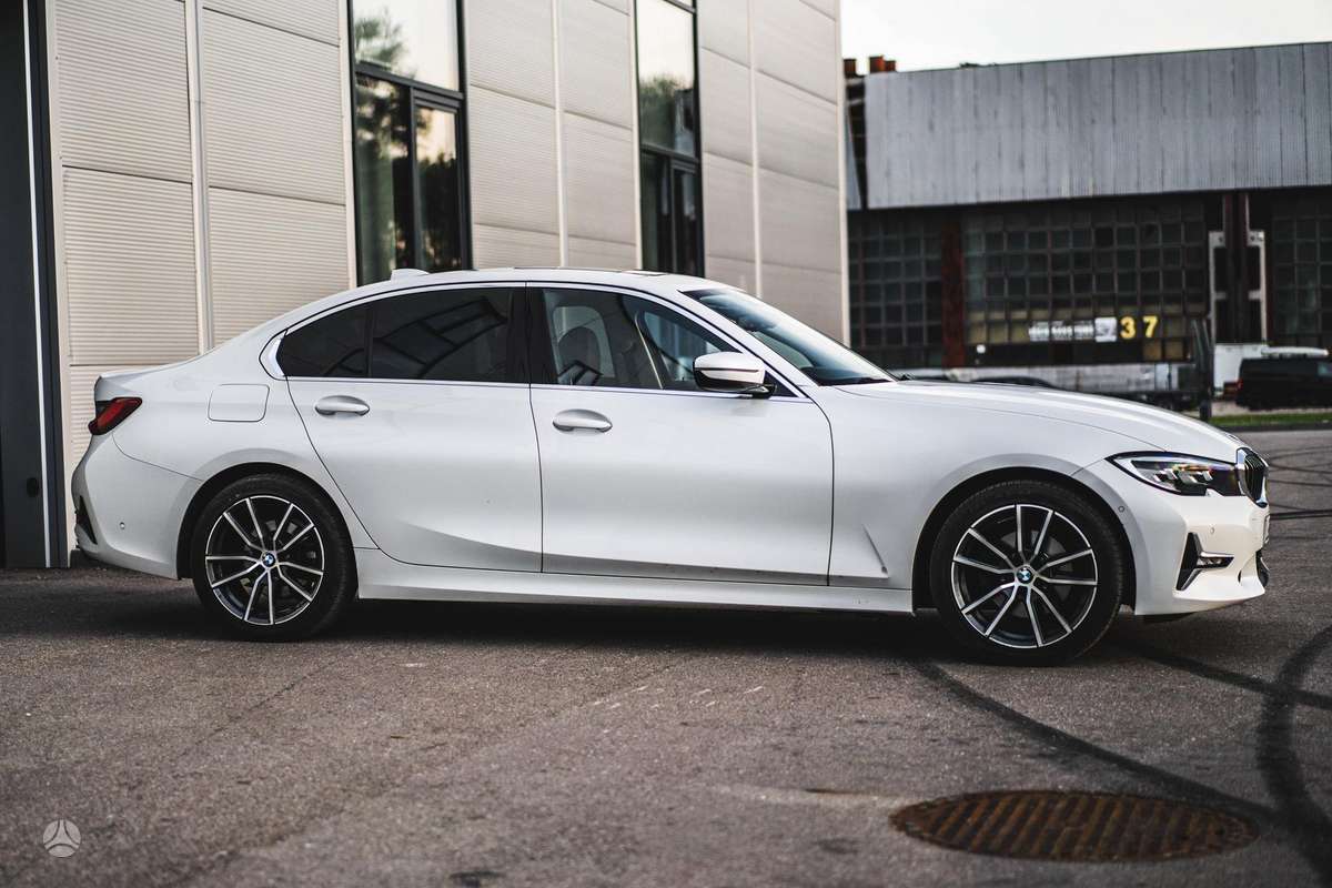 BMW 320, 2.0 l., Седан