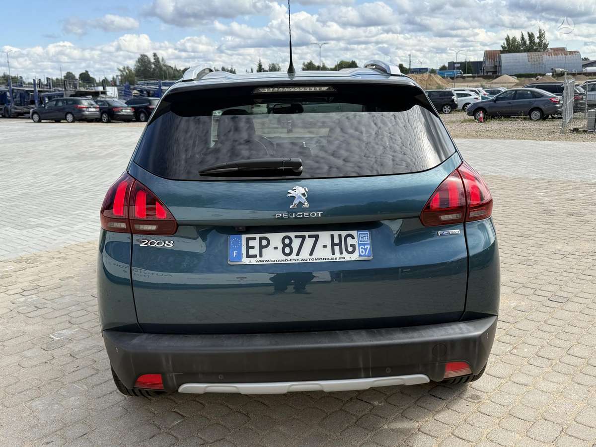 Peugeot 2008, 1.2 l., Хэтчбек